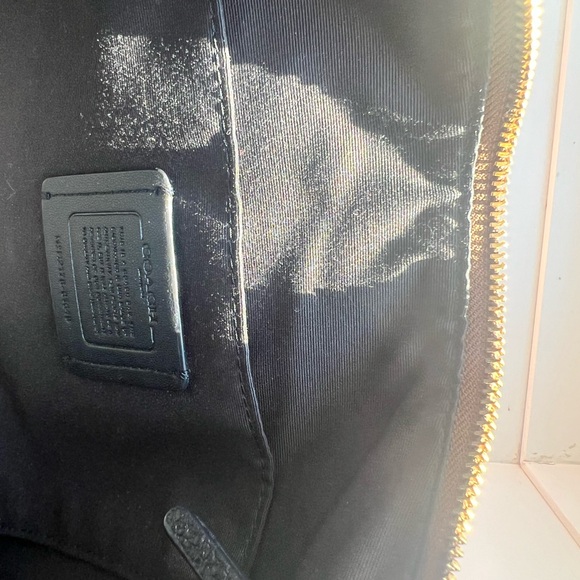 COACH signature crossbody bag - Picture 8 of 8